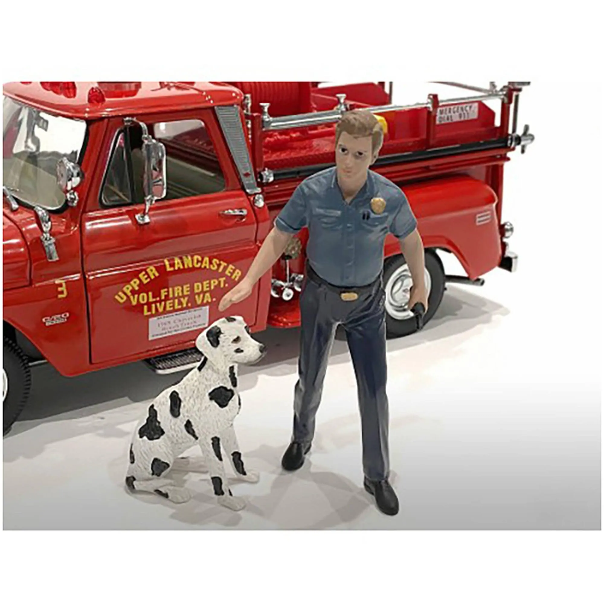 American Diorama Figures - Firefighters Fire Trainer and Dog for 1/24 Scale Models