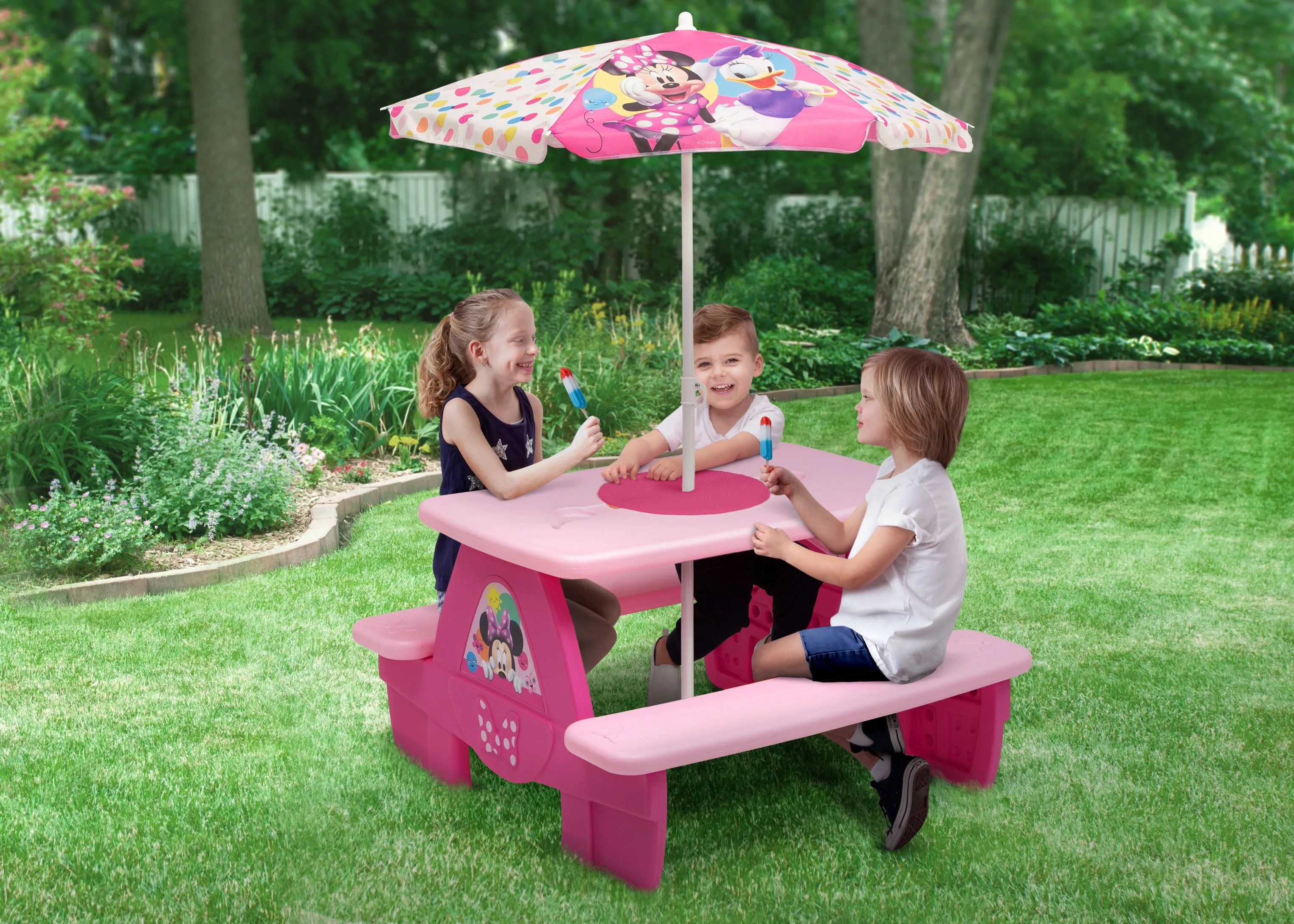 Minnie Mouse 4 Seat Activity Picnic Table with Umbrella and LEGO Compatible Tabletop
