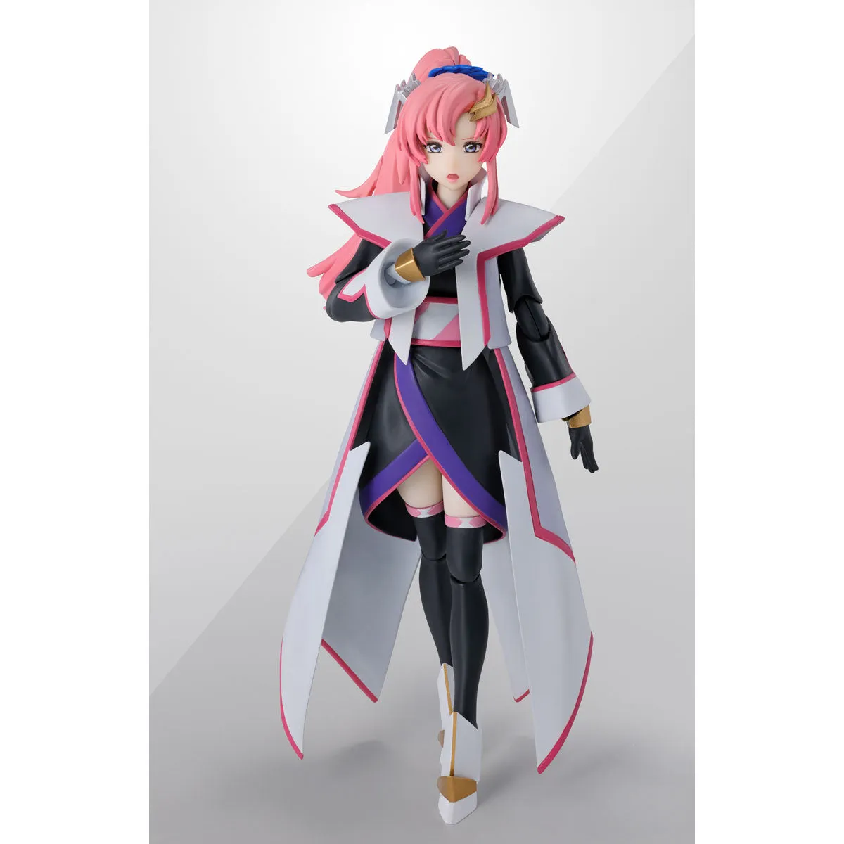 S.H. Figuarts Gundam SEED Freedom Lacus Clyne (Compass Battle Surcoat Ver.) Action Figure