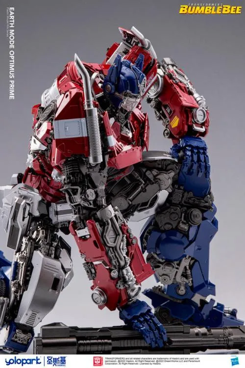 Yolopark Transformers: Bumblebee Earth Mode Optimus Prime Model Kit
